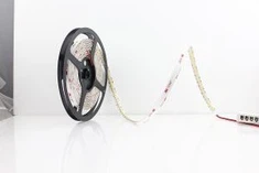 Alibaba CRI 95 24V 4 OZ UL Rhestredig 240 Leds/m 3528 Led Tape McAdams SDCM Llai na neu'n hafal i 3